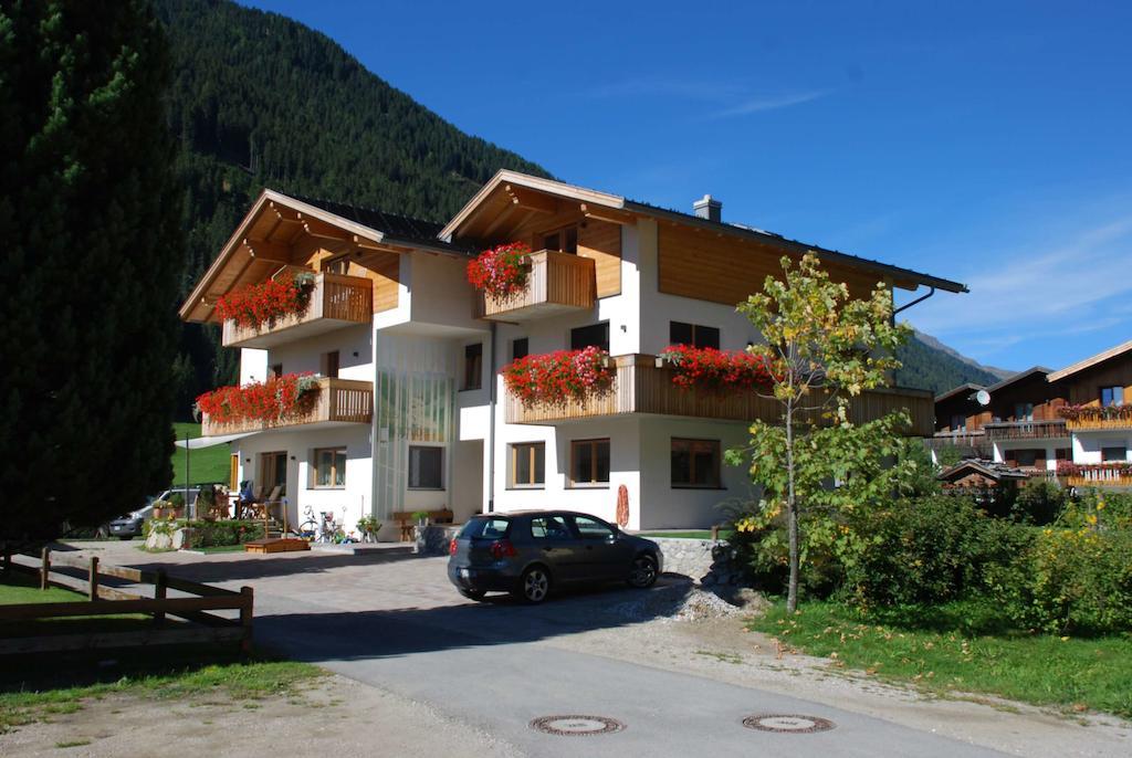 Haus Kargruber Apartman Santa Maddalena in Casies Kültér fotó
